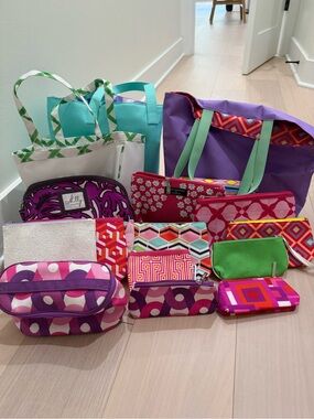 Clinique Cosmetic Bags Bundle | Tote Bags, Pouches & Makeup Bags